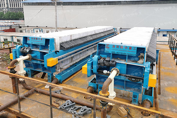 如何解決帶式污泥壓濾機遇到濾帶清洗的問題？